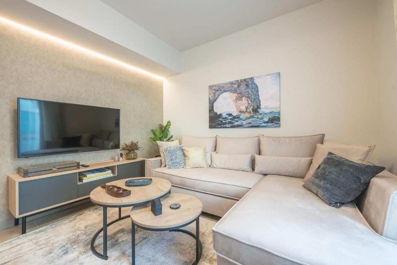 Beautiful & Renovated Aprtm In Piraeusアパートメント エクステリア 写真